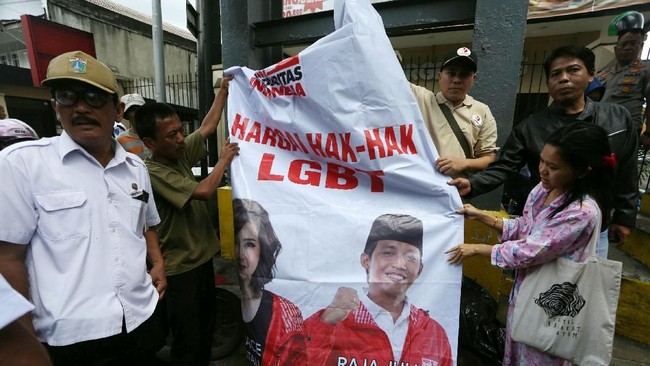 PSI menyatakan isu LGBT merupakan ranah privat yang harus dipandang lebih luas, bukan dengan menghakimi.