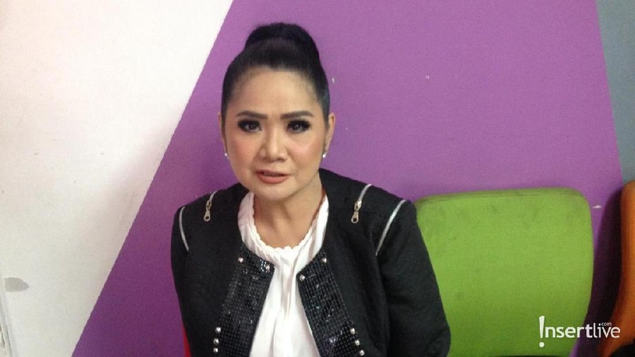 Rahasia Awet Muda Vina Panduwinata Vina Panduwinata menceritakan tipsnya merawat penampilan agar tetap terlihat awet muda.