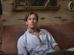 Armie Hammer Diisukan Pacari Putri Bruce Willis 2 Bulan Usai Umumkan Cerai