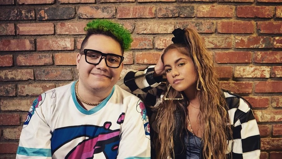 Lirik Lagu Never Let You Go - Slushii feat. Sofia Reyes Slushii bersama Sofia Reyes baru-baru ini telah merilis lagu terbaru bertajuk Never Let You Go. Berikut Insertlive sajikan lirik dan video musiknya.