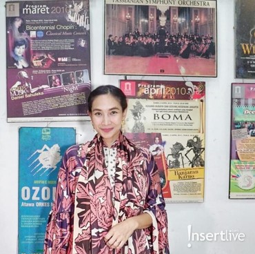 Happy Salma: Teater Sebagai Tempat Mengasah Kemampuan Aktor