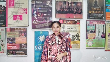 Happy Salma: Teater Sebagai Tempat Mengasah Kemampuan Aktor