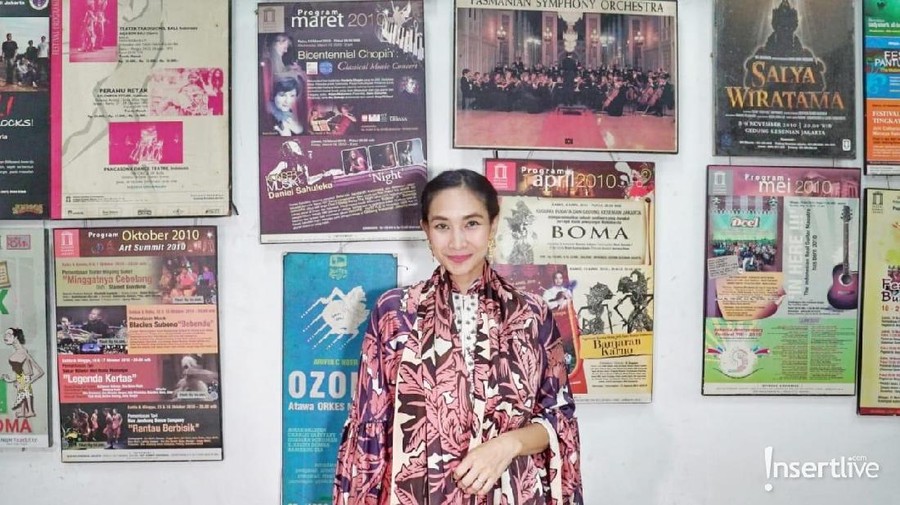 Kerap disibukan dengan pertunjukan Teater, Happy Salma ungkap Teater bisa menjadi tempat untuk mengasah kemampuan seorang aktor.