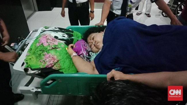 RSHS membentuk tim yang terdiri dari 11 multidisplin untuk menangani Sunarti, pasien obesitas asal Karawang.