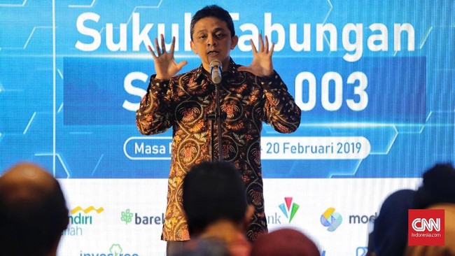 Kementerian Keuangan resmi menawarkan pembelian sukuk wakaf ritel seri SWR003 bertenor dua tahun dengan imbal hasil 5,05 persen mulai Senin (11/4) ini.