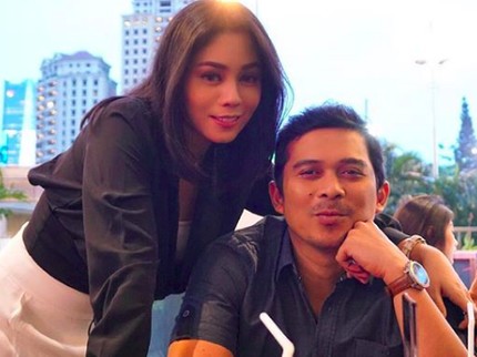 Mengenang Kebersamaan Saphira Indah dan Suami Semasa Hidupnya