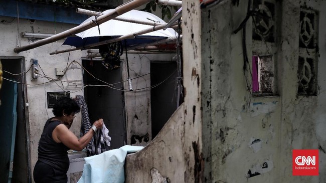 Kampung Ampiun Kelurahan Pegangsaan, Kecamatan Menteng, Jakarta Pusat. merupakan pemukiman kumuh padat penduduk yang terletak di tengah-tengah kota.Jakarta. Kamis 31 Januari 2019. CNN Indonesia/Andry Novelino