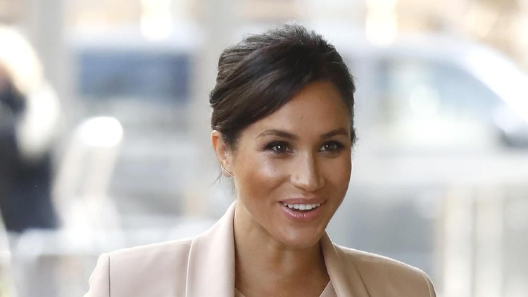 Hari Ibu di Inggris jatuh pada tanggal 12 Mei 2019. Sebagai ibu baru, Meghan Markle ikut merayakan lewat unggahan foto bersama putranya, Archie Harrison.
