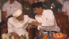PBNU soal 'Doa yang Ditukar': Mbah Moen Tak Mungkin Didikte