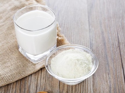 Cara Tepat Menyeduh Susu Bubuk, Bunda Wajib Tahu
