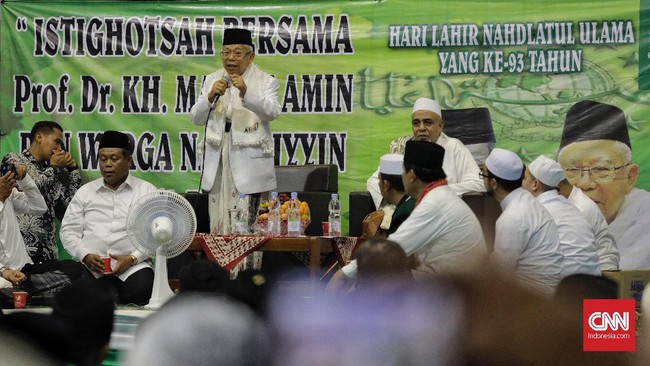 Ma'ruf Amin menyebut ia dan MUI sudah 24 tahun mengurusi perekonomian halal Indonesia -- salah satu fokus ekonomi yang dijanjikan Sandiaga Uno.