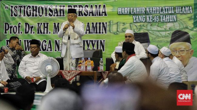 Ma'ruf Amin Sebut Sandiaga Uno Telat soal Ekonomi Halal Ma'ruf Amin menyebut ia dan MUI sudah 24 tahun mengurusi perekonomian halal Indonesia -- salah satu fokus ekonomi yang dijanjikan Sandiaga Uno.