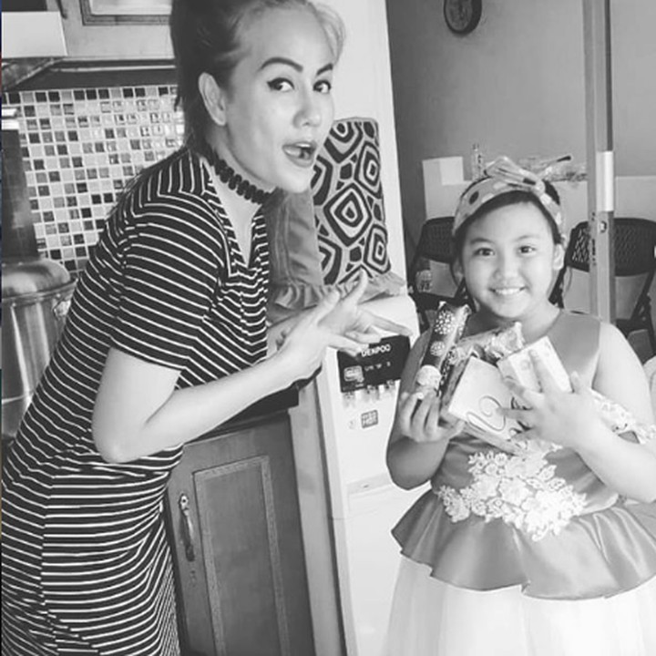 <p>Throwback ketika memberi kejutan ulang tahun pada Salsha. Sweet ya? (Foto: Instagram @salsha.bella_289)</p>