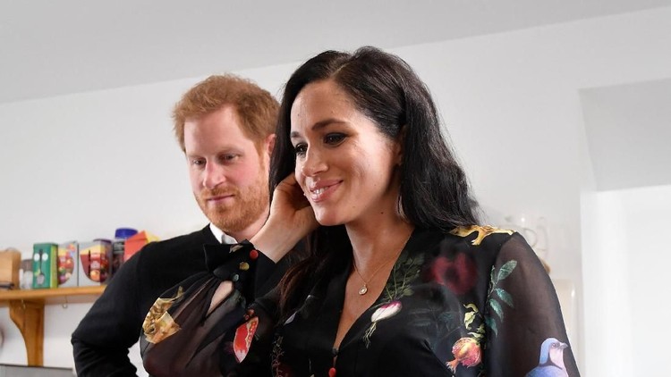 Ibu Meghan Markle memberikan dukungan penuh pada Meghan jelang lahiran. Meskipun banyak dukungan dari istana, namun tak mengganti peran ibunya.