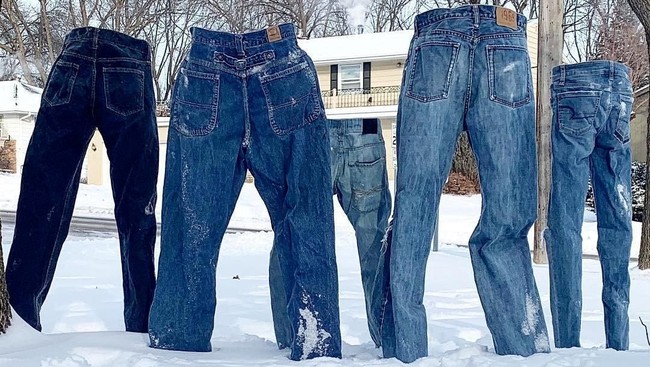 Levi Strauss & Co, produsen jeans AS, meraup dana segar US$623 juta atau setara Rp8,72 triliun dari aksi melantai di bursa saham Wall Street di NYSE.