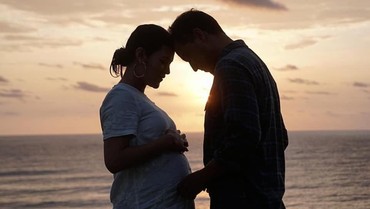 Tak Lagi Berdua, Raisa & Hamish Rayakan Valentine dengan Anak