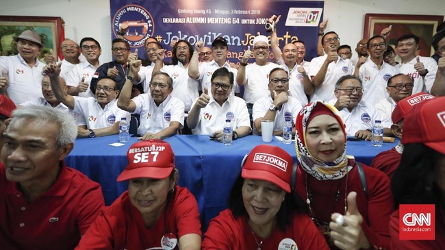 Airlangga yang merupakan alumni Kanisius berharap gelora dukungan kepada Jokowi bisa mencapai Semarang, dengan bantuan sejumlah menteri-menteri kabinet.