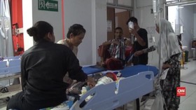 VIDEO: Kamar Penuh, Pasien Demam Berdarah Tertahan di UGD