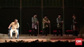 Suara untuk Amir Hamzah di Pentas 'Nyanyi Sunyi Revolusi'