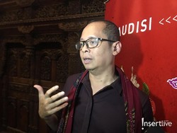 Suka Pakai Sandal Jepit, Ari Tulang Utamakan Kenyamanan