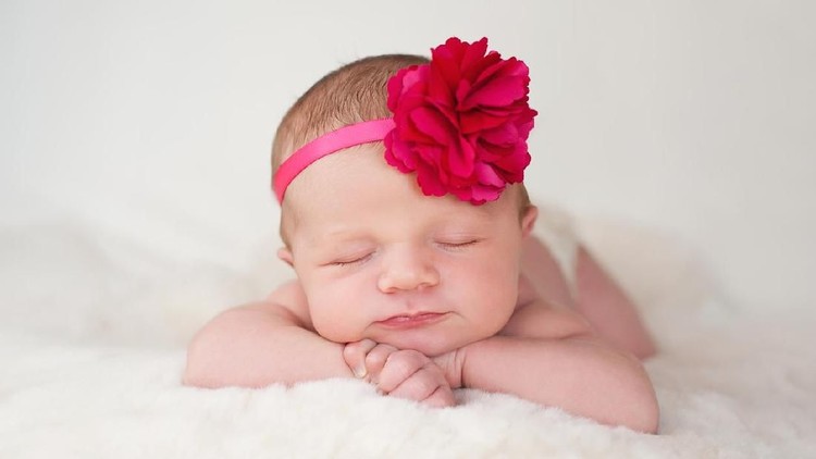 10 Nama Bayi Perempuan Turki Bermakna Cantik dan Bercahaya Sebagai bentuk doa, Bunda bisa memberi nama bayi dengan makna cantik dan bercahaya untuk si kecil dari Turki berikut ini.