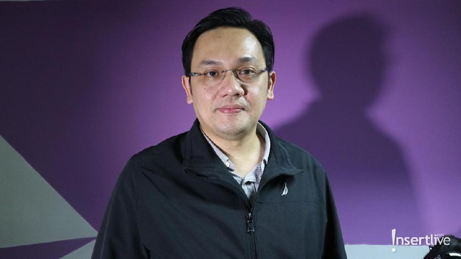 Farhat Abbas menyarankan Galih Ginanjar untuk meminta maaf saja kepada Fairuz A Rafiq terkait pernyataan kontroversialnya.