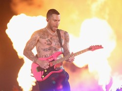 Instruktur Yoga Ngaku Pernah Di-chat Mesum oleh Adam Levine