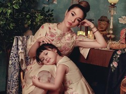 Gong Xi Fat Cai, 6 Gaya Seleb Indonesia Rayakan Imlek 2019