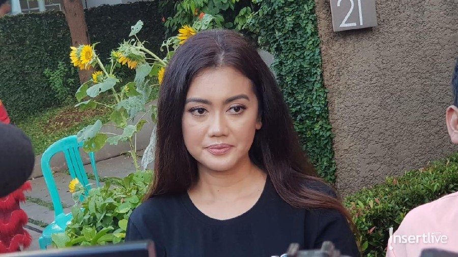 Anggia Perez akan memberikan tagihan pembayaran selama Gaston menumpang hidup dengan Julia Perez.