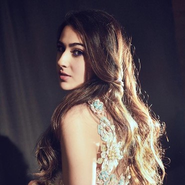 Sempat Antar Kareena Kapoor ke Rumah, Sopir Sara Ali Khan Positif Corona