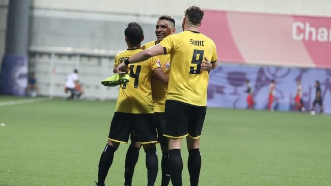 Pelatih Persija Jakarta Ivan Kolev mewaspadai gelandang serang Newcastle Jets pada laga kedua kualifikasi Liga Champions Asia di Australia, Selasa (12/2).