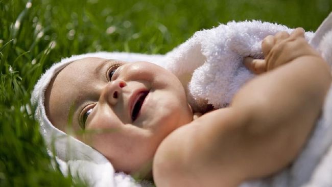 Cara Tepat Menjemur Bayi Di Pagi Hari