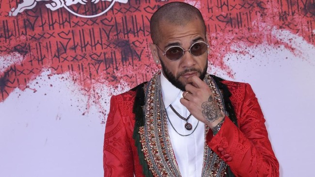 Mantan pemain Barcelona Dani Alves ditangkap polisi Catalunya, pada Jumat (20/1), karena dugaan melakukan pelecehan seksual.