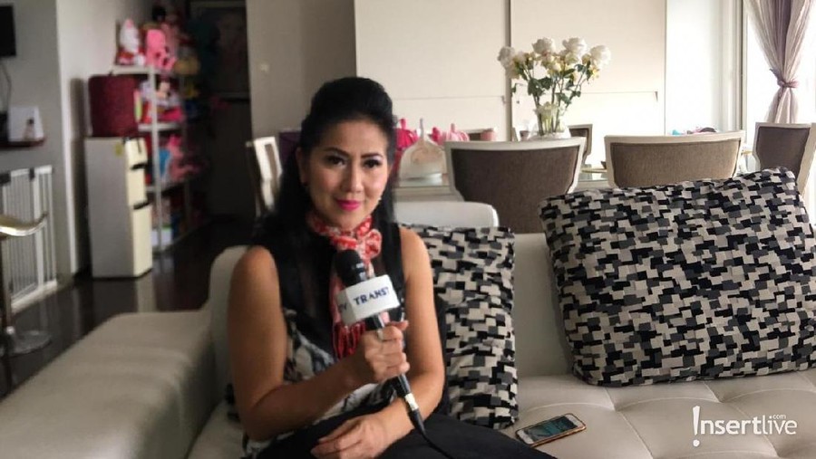 Venna Melinda, ungkap rahasia cantiknya. Baginya, makna cantik adalah bisa bahagia bersama tiga anaknya.