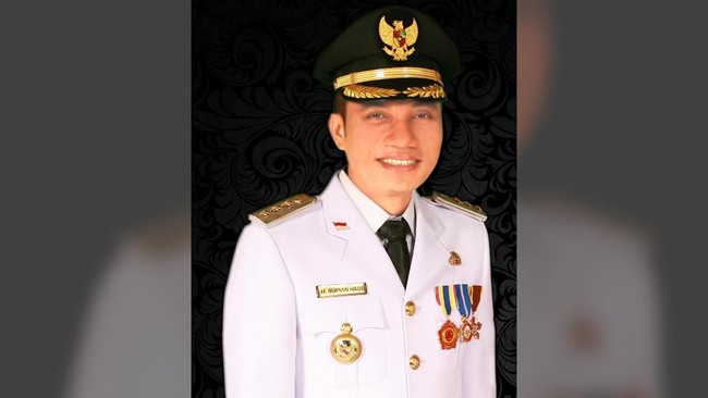 Jejak Suap Bupati Kotim yang Rugikan Negara Rp5,8 Triliun Bupati Kotawaringin Timur, Supian Hadi ditetapkan menjadi tersangka dugaan suap atas pemberian Izin Usaha Pertambangan (IUP) kepada tiga perusahaan tambang.