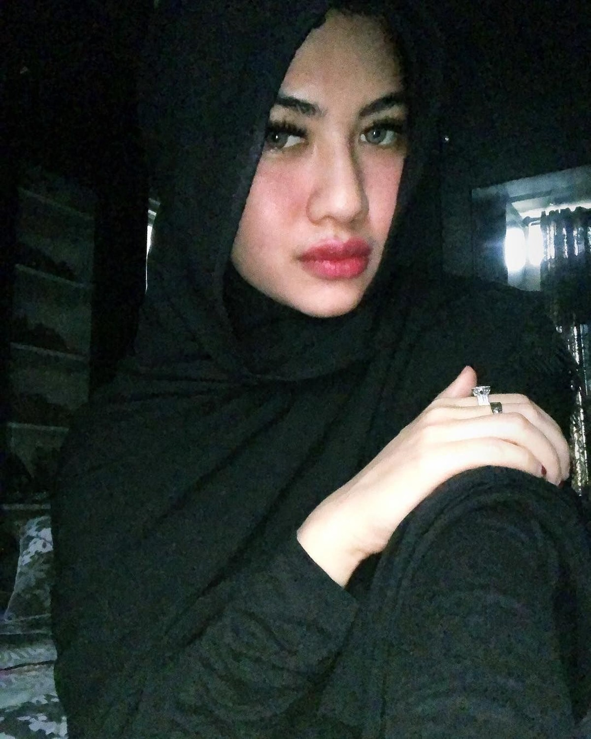 Della Perez memiliki paras yang mirip dengan Jupe&comma; kakanya&period; Potret cantik Della ini semakin membuat publik teringat akan sosok almarhum Julia Perez&period;