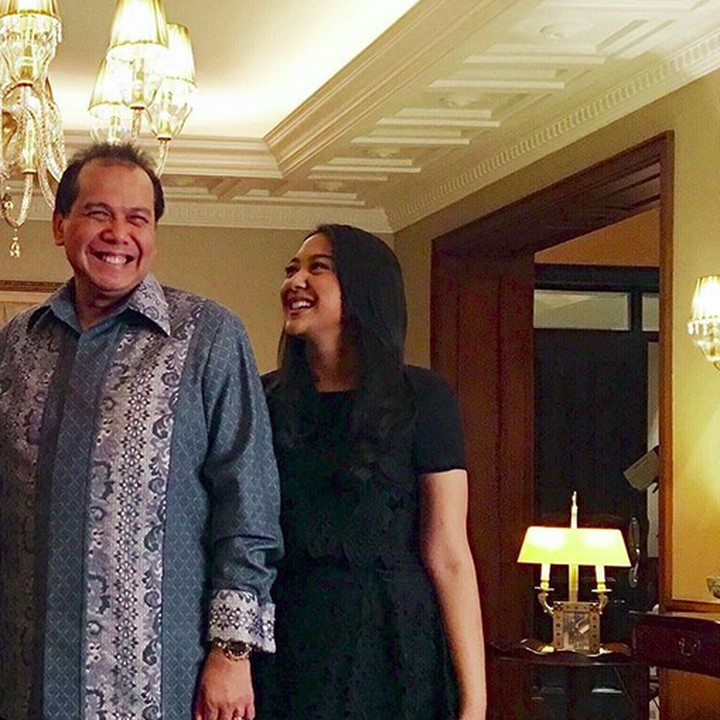 Meskipun sang ayah adalah seorang konglomerat, Putri Tanjung juga tak kalah hebat. Di usia yang masih sangat muda ini, Putri Tanjung berhasil menjadi CEO Creativepreneur Event Creator, perusahaan yang didirikannya. (Foto: Instagram @putri_tanjung)