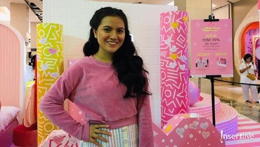 Cinta Lingkungan, Marsha Aruan Gunakan Sedotan Stainless
