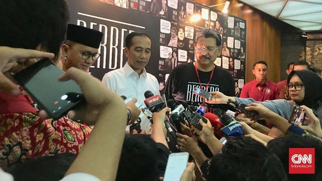 Alumni Pangudi Luhur Deklarasi Dukung Jokowi-Ma'ruf Amin Alumni SMU Pangudi Luhur yang tergabung dalam PL Bersatu mendeklarasikan dukungan bagi pasangan capres nomor urut 01 Joko Widodo-Ma'ruf Amin.
