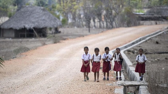 Kabiro Setda NTT mengatakan SE Gubernur Viktor Laiskodat soal jalan kaki sifatnya imbauan ajakan yang positif.