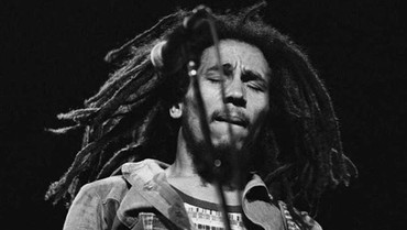 Lirik Lagu No Woman No Cry - Bob Marley