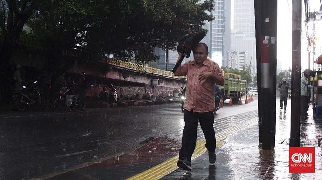 BPPT: Hujan Buatan Solusi Jangka Pendek Polusi Udara Jakarta BPPT menyebut hujan buatan adalah solusi jangka pendek dari polusi udara di Jakarta.