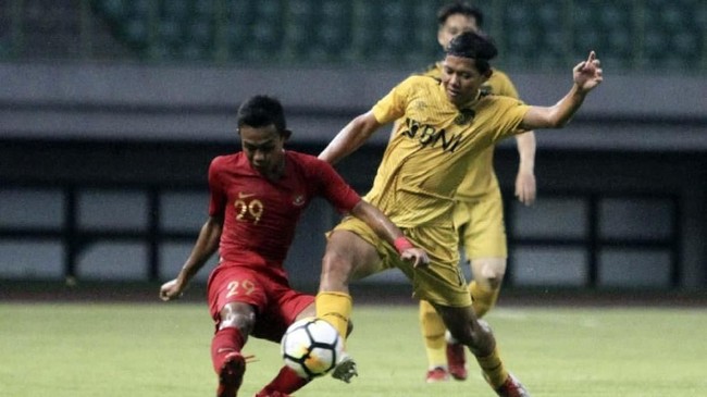 Pelatih Timnas Indonesia U-22 Indra Sjafri menilai para pemainnya melakukan hal konyol saat melakoni laga uji coba melawan Bhayangkara FC di Stadion Patriot.