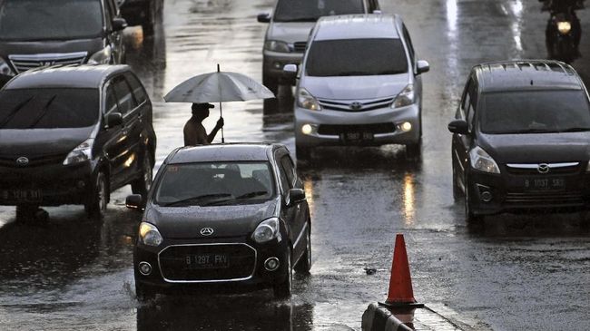 Traction Control System Bantu Pengemudi Mobil Saat Hujan Traction Control System banyak dijumpai pada mobil bukan cuma mobil premium, melainkan roda empat dengan rentang harga Rp200 jutaan