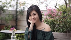 Potret Cantik Della Perez, Ingatkan Publik pada Jupe