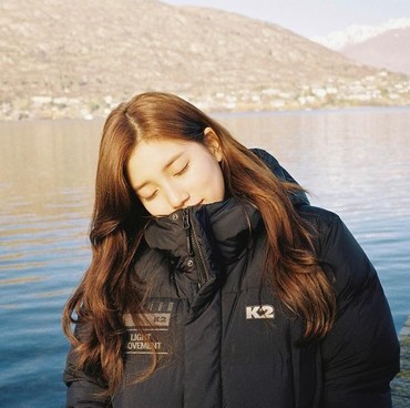 Gara-gara Foto Ini, Bae Suzy Dicurigai Jalan Bareng Sehun EXO