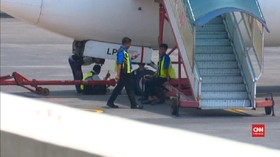 VIDEO: Landasan Pacu Rusak, Bandara Juanda Sempat Ditutup
