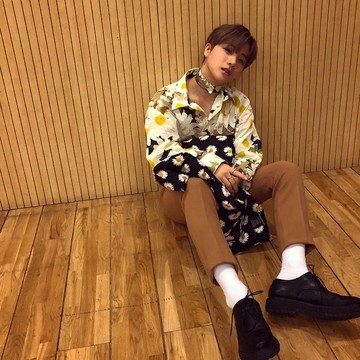 Jay iKON Jalani Wajib Militer Hari Ini