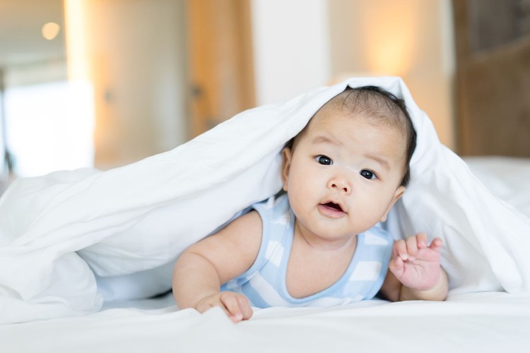 11. Greyson Nama bayi unik dengan awal G bisa jadi inspirasi dan ide baru untuk menamai si kecil. Simak daftarnya yuk, Bun.