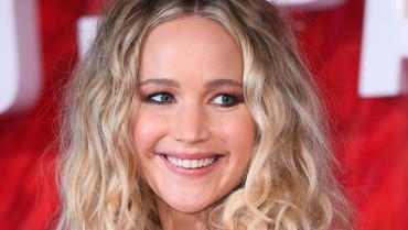 Pamer Cincin, Jennifer Lawrence Resmi Dilamar Cooke Maroney